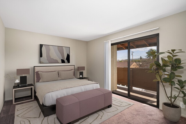 Photo - Las Flores Gardens Apartments