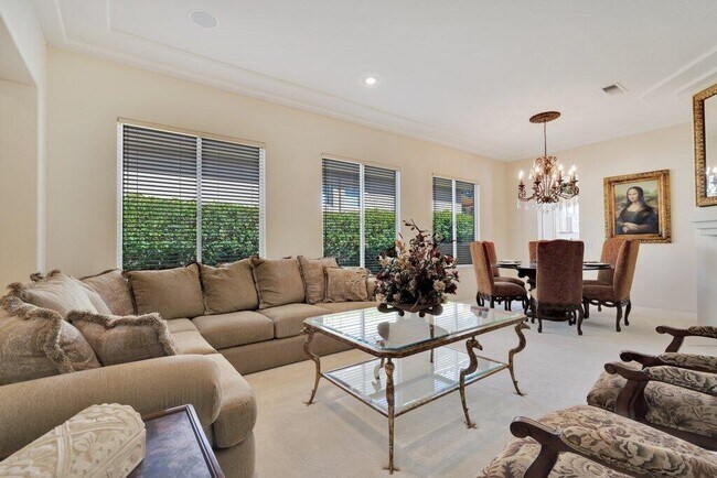 Photo - 147 Kavenish Dr