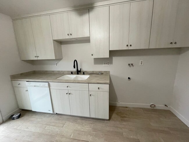 Photo - APPLE VALLEY- REFURBISHED 2 BEDROOM , 2 BATHROOM APARTMENT Unit #1