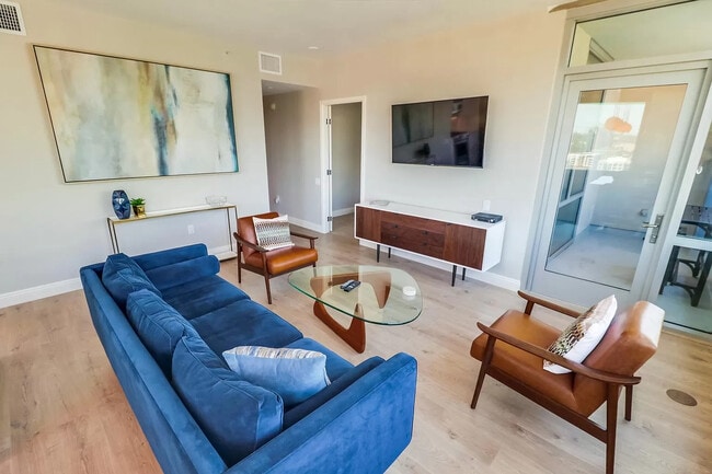 Photo - 321 Tenth Ave