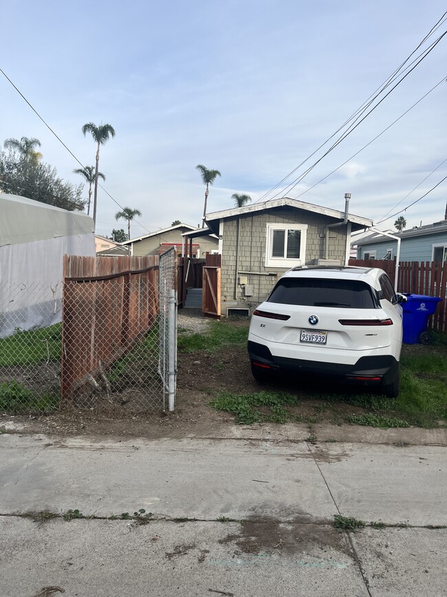 Photo - 5056 Hawley Blvd