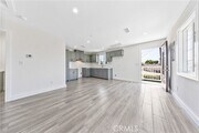Photo - 5833 Glady St