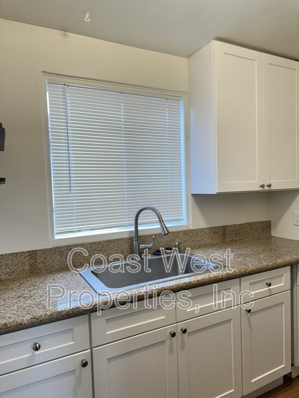 Photo - 3288 Mission Blvd