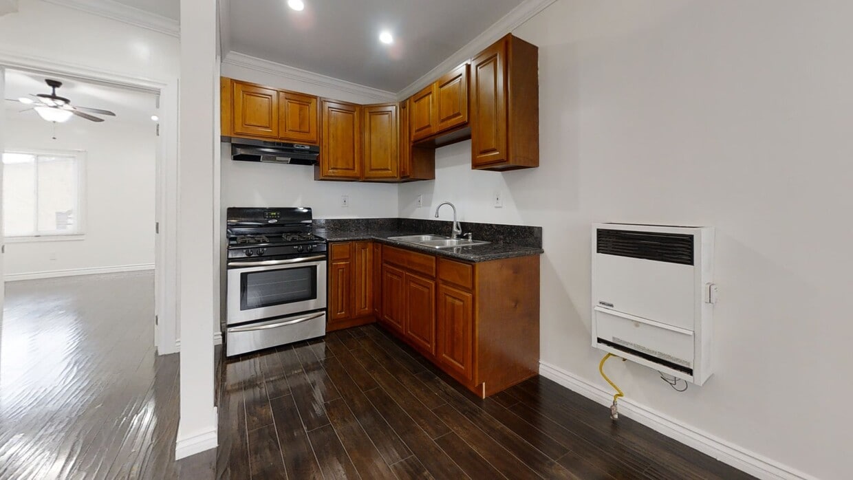 3D Tour - 3511 N Griffin Ave