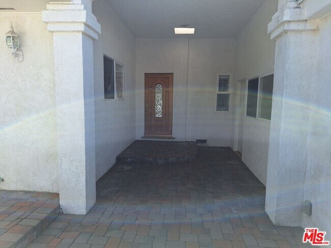 Photo - 7539 Denrock Ave