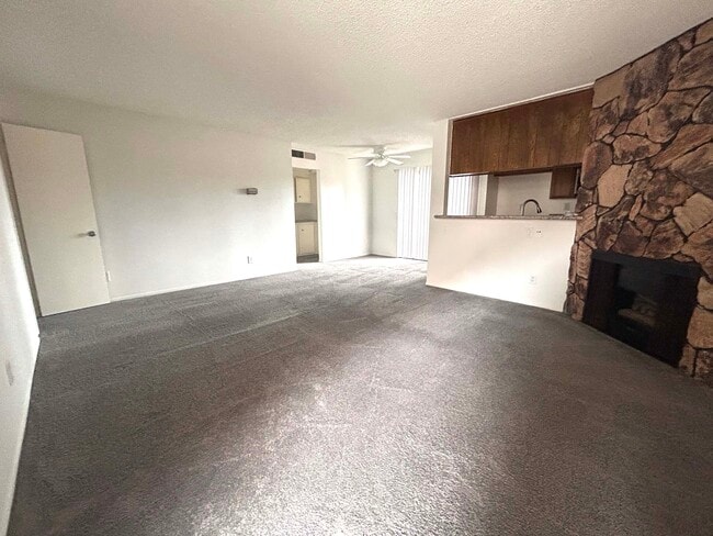 Photo - 9715 Charnock Ave