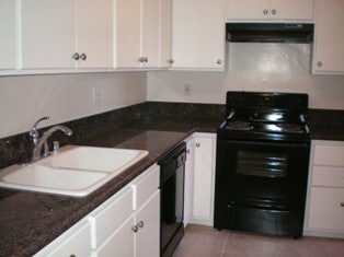 Kitchen - 321 S Willaman Dr Unit 208