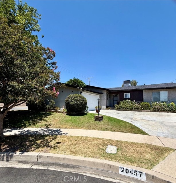 Photo - 20457 Eccles St
