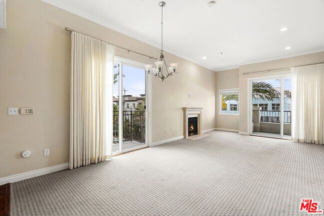 Photo - 4060 Glencoe Ave Unit 301