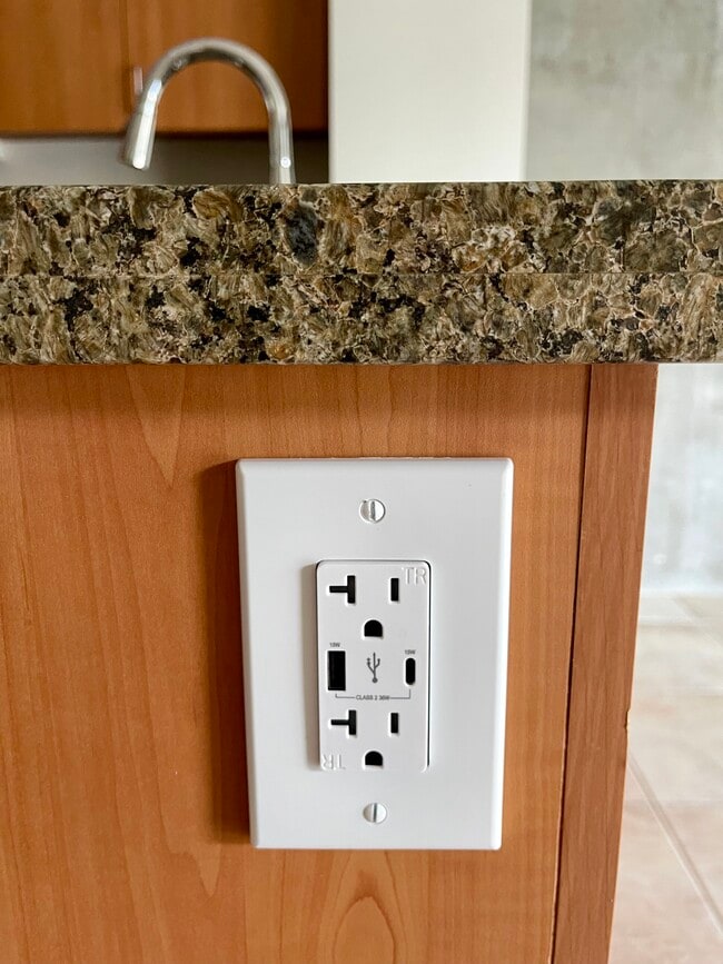 20 Amp USB-C/A Outlet on Kitchen Island - 1080 Park Blvd Unit 603