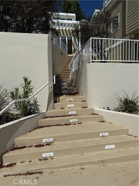 Photo - 1761 Deerhill Trail