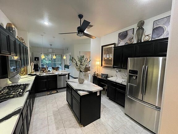 Photo - 122 Kavenish Dr