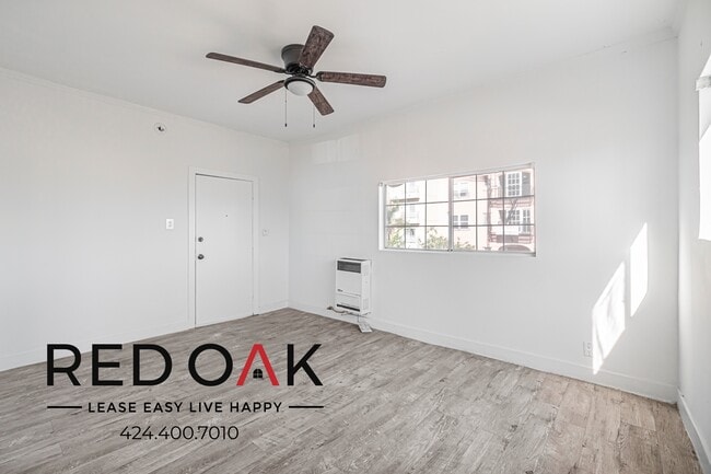 Photo - 985 S Oxford Ave Unit 21