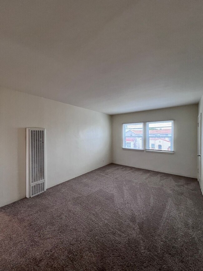 Photo - 3211 Madison Ave Unit B