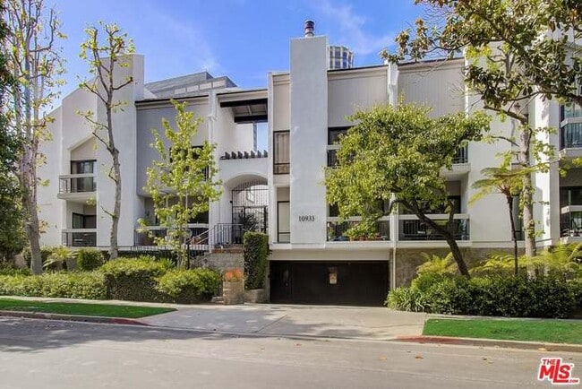 Photo - 10933 Wellworth Ave Condo Unit 4