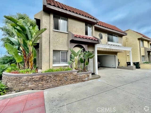 Building Photo - 2558 Orange Ave Unit G Rental