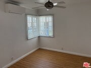 Photo - 8437 Lilienthal Ave