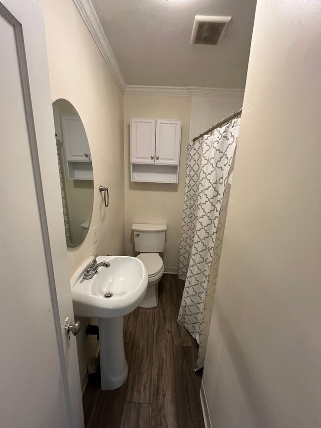 Photo - PERFECTLY LOCATED STUDIO IN DOWNTOWN SOUTH PARK WITH GARAGE! ONLY $1,595/mo! Unit 3037.5 Juniper St