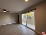 Photo - 2650 S Barrington Ave Unit 4