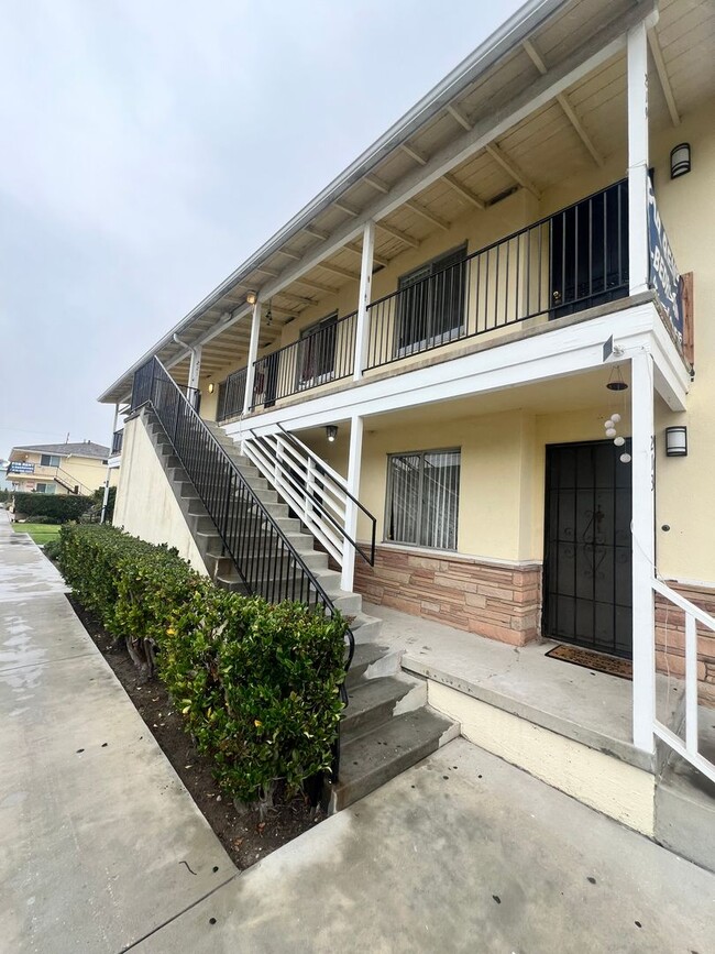213-223 Wolff Street - 213-223 Wolff Street Apartment Unit 215 Wolff Street