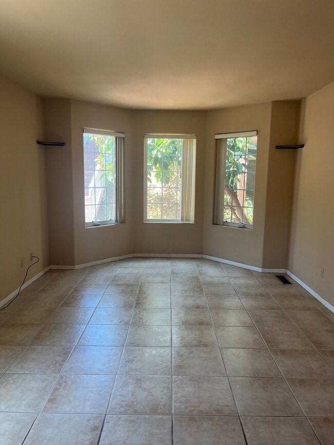 Living area - 204 Midbury Hill Rd Rental