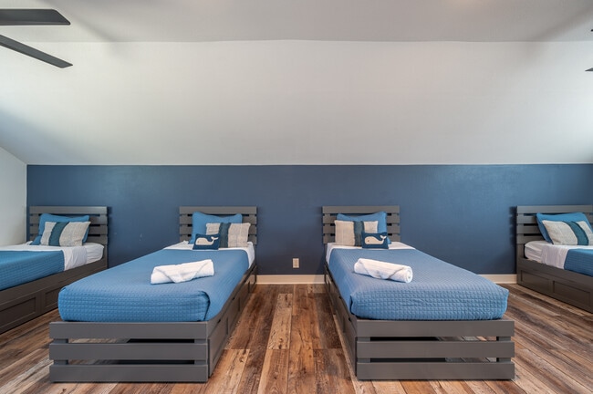 Photo - 409 W Sierra Dr