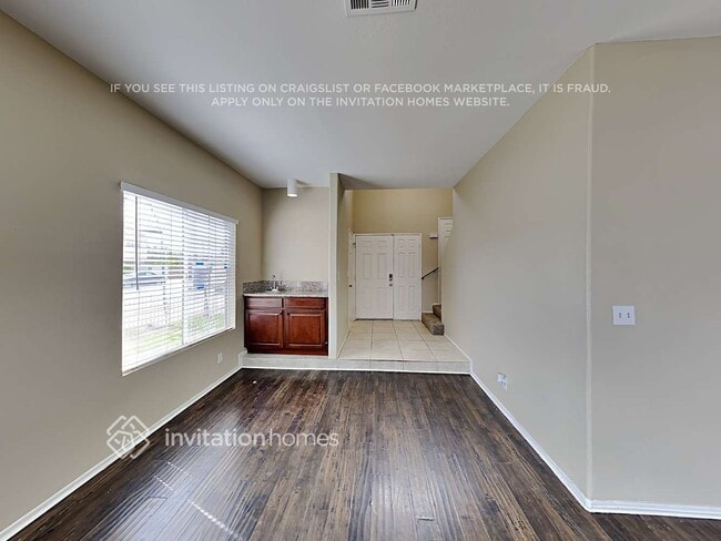 Photo - 18319 Hart St