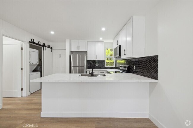 Building Photo - 17000 Burbank Blvd Unit 110-110 Rental
