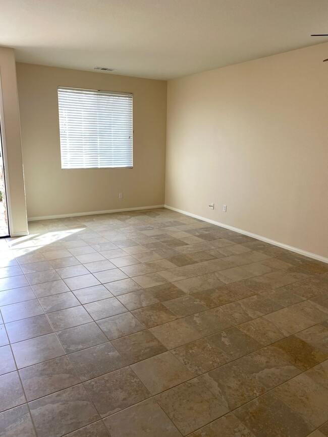 Photo - 3 BEDROOM VICTORVILLE HOME