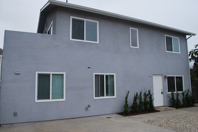 Building Photo - 822 Unit 274