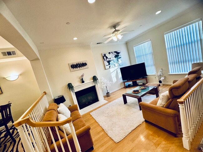 Photo - 4106 W Kling St Townhome