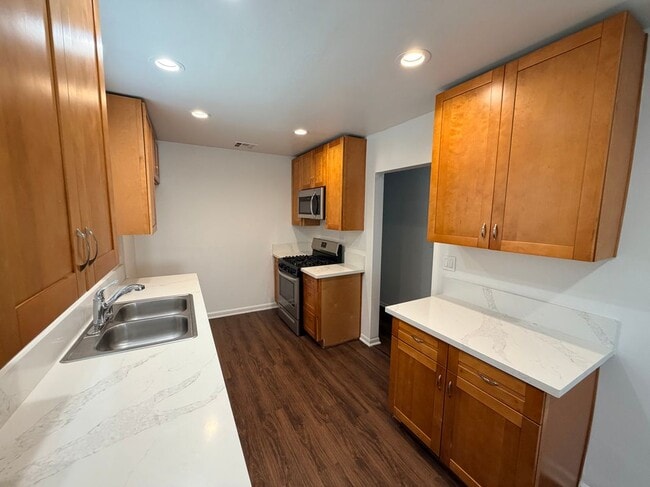 Photo - 6944 Lurline Ave
