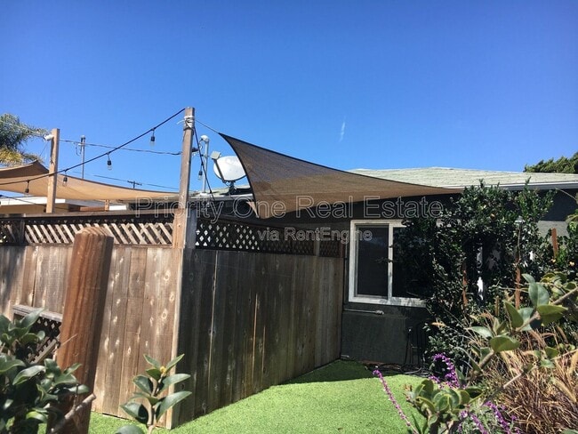 Photo - 4102 Ingraham St