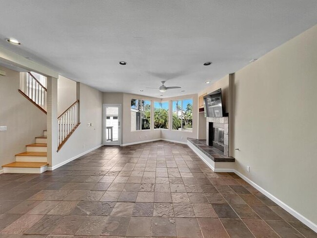 Photo - 3840 Talbot St
