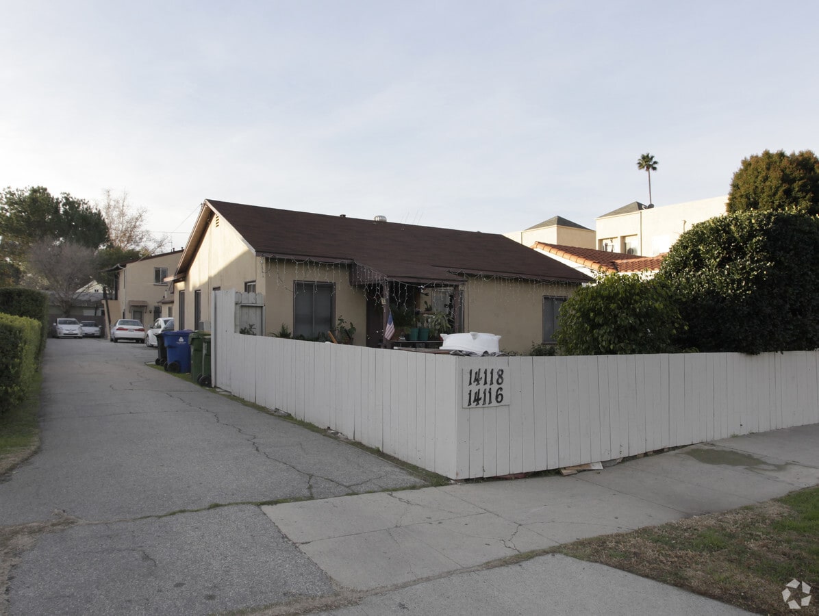 Photo - 14116-14118 Sylvan St