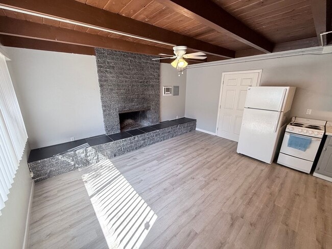 Photo - 1561 Olive Ave Unit A