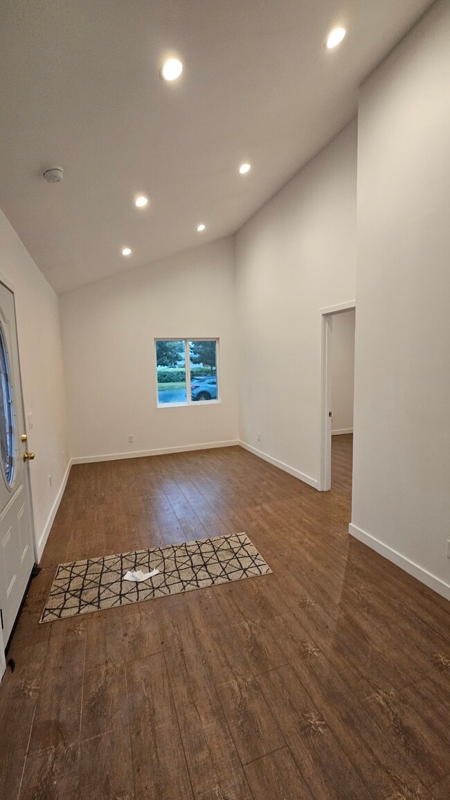 Photo - 15011 Hartland St Townhome