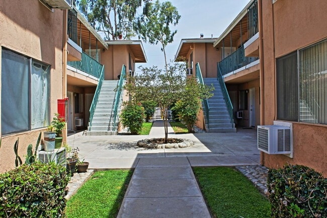 Photo - 1447 Seventh St Unit 1