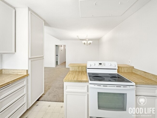 Photo - 2B/2BA in the Westwood Community of Rancho Bernardo featuring Air Conditioning and 2-car detached...