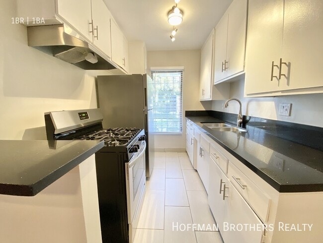 Photo - 1155 N Curson Ave Unit 2