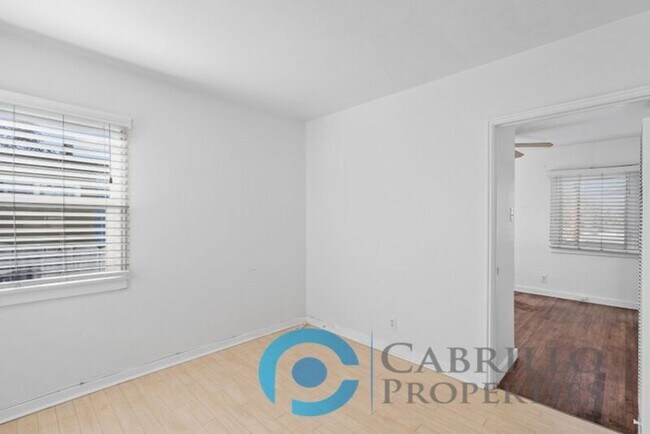 Photo - 4332 Cleveland Ave