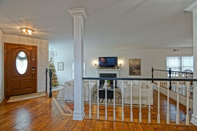 Photo - CHARMING & SPACIOUS, 5BR3.5BA HOME W/ PRIVATE YARD, BALCONY & SPRAWLING LIVING SPACE NEXT TO SAND...