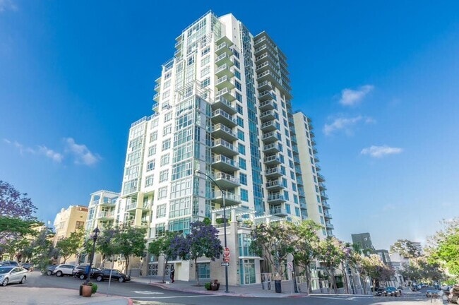 Building Photo - 850 Beech St Unit 1305 Rental