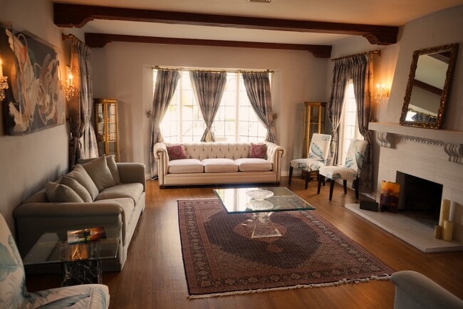 Photo - 4191 Angeles Vista Blvd