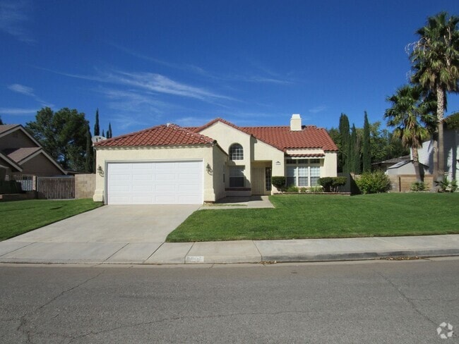 Building Photo - Quartz Hill Single Story Home.