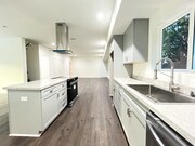 Photo - 4 Bed, 4.5 Bath Located in Hawthorne, CA