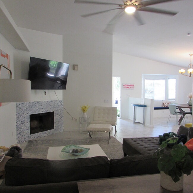 Photo - 51240 Avenida Velasco