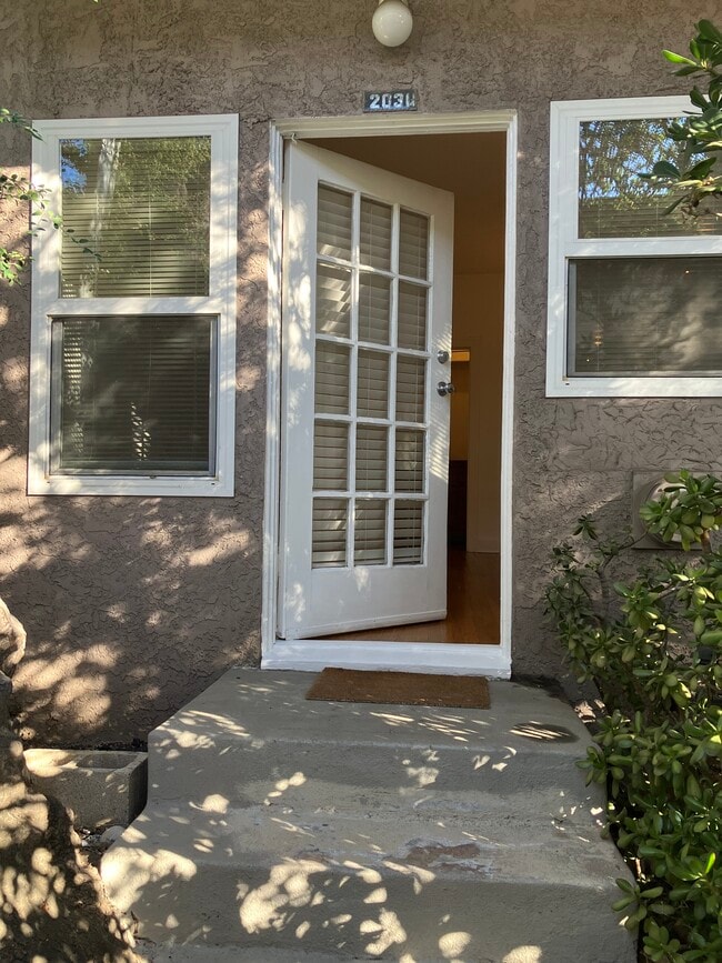 Photo - 2035 N Vista del Mar Ave Unit 35 3/4