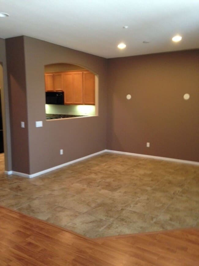 Photo - rosewell