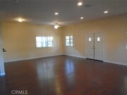 Photo - 127 W H St
